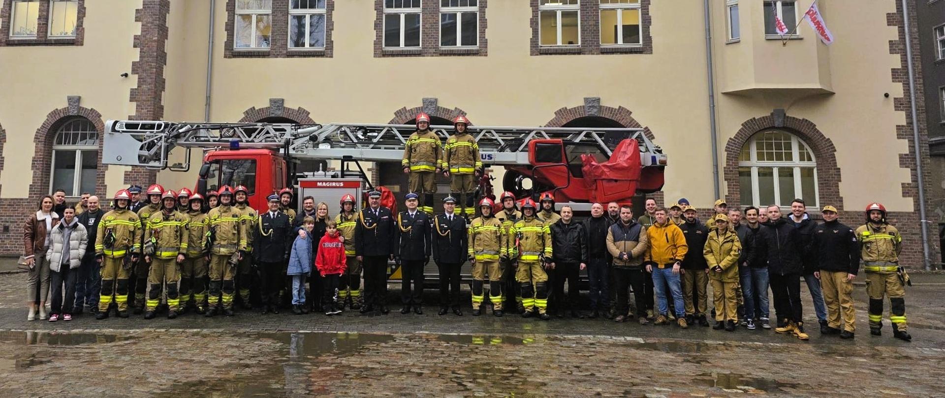 Wspólne zdjęcie pamiątkowe