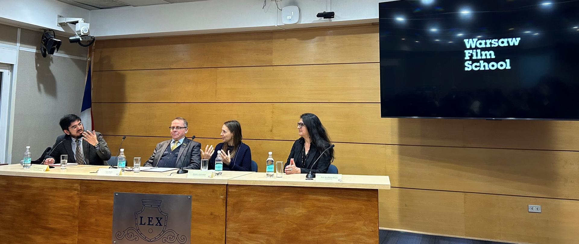 LUDZIE -PROJEKCJA FILMU