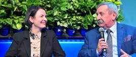 Dorota Zawadzka-Stępniak prezes zarządu NFOŚiGW oraz Józef Matysiak zastępca prezesa zarządu podczas panelu dyskusyjnego