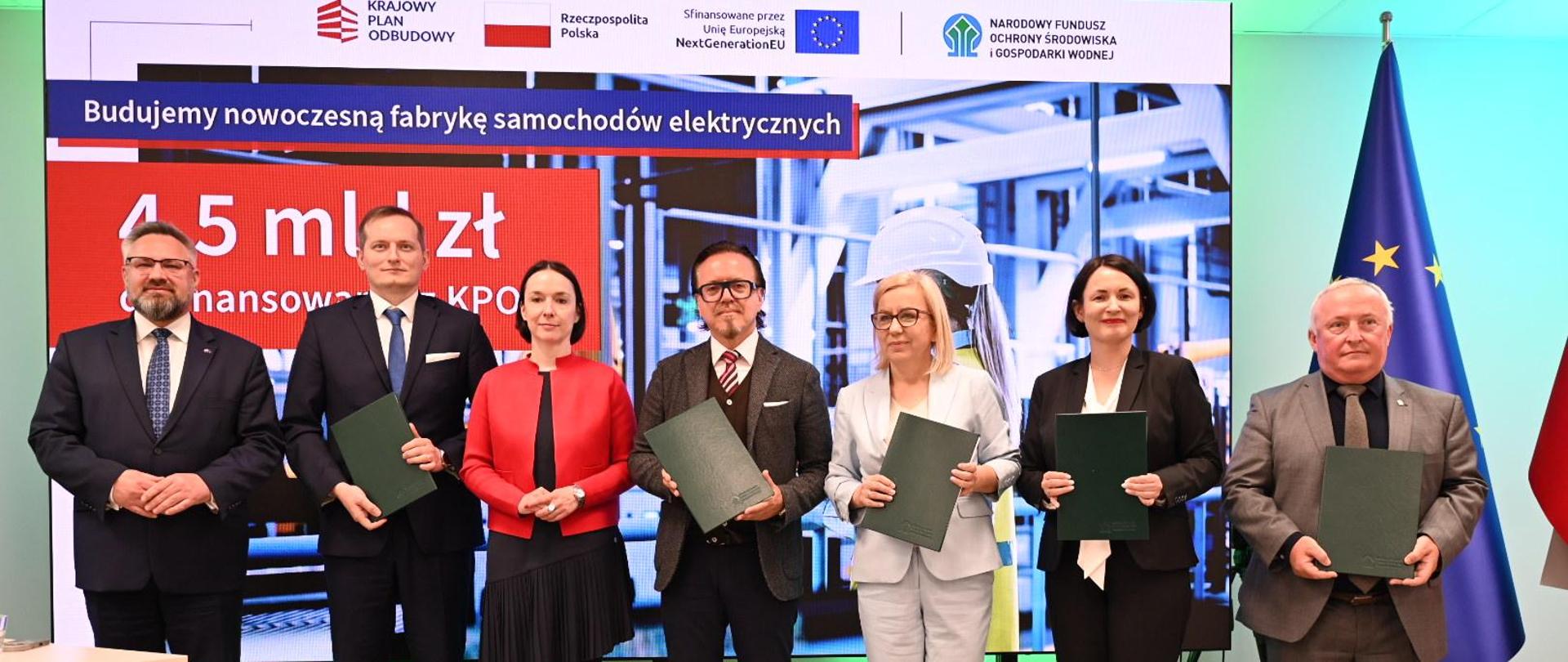Podpisanie umowy - 4,5 mld zł z KPO inwestujemy w Polski Hub Elektromobilności