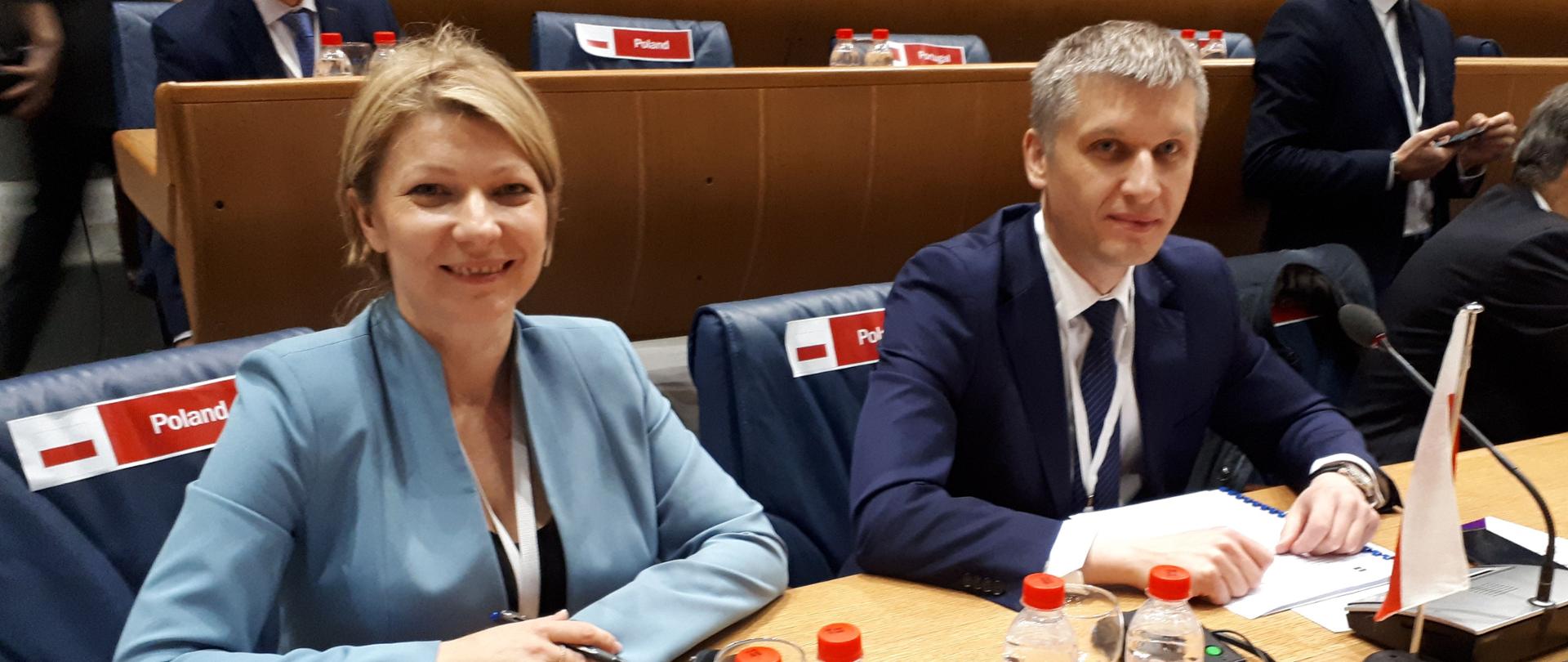 Przedstawiciele Polski, w tym wiceminister finansów Piotr Nowak, na spotkaniu Rady Gubernatorów EBOR