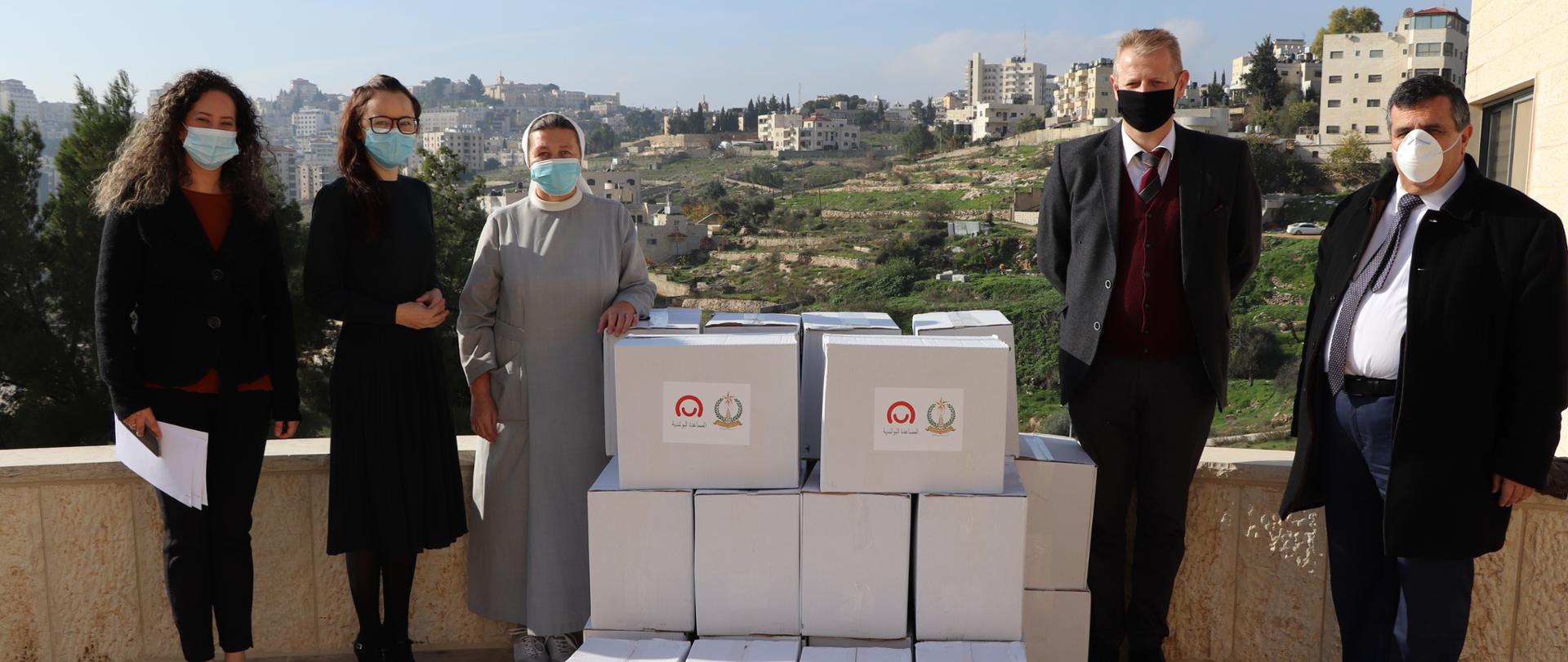 Bethlehem’s city authorities receive Polish humanitarian aid