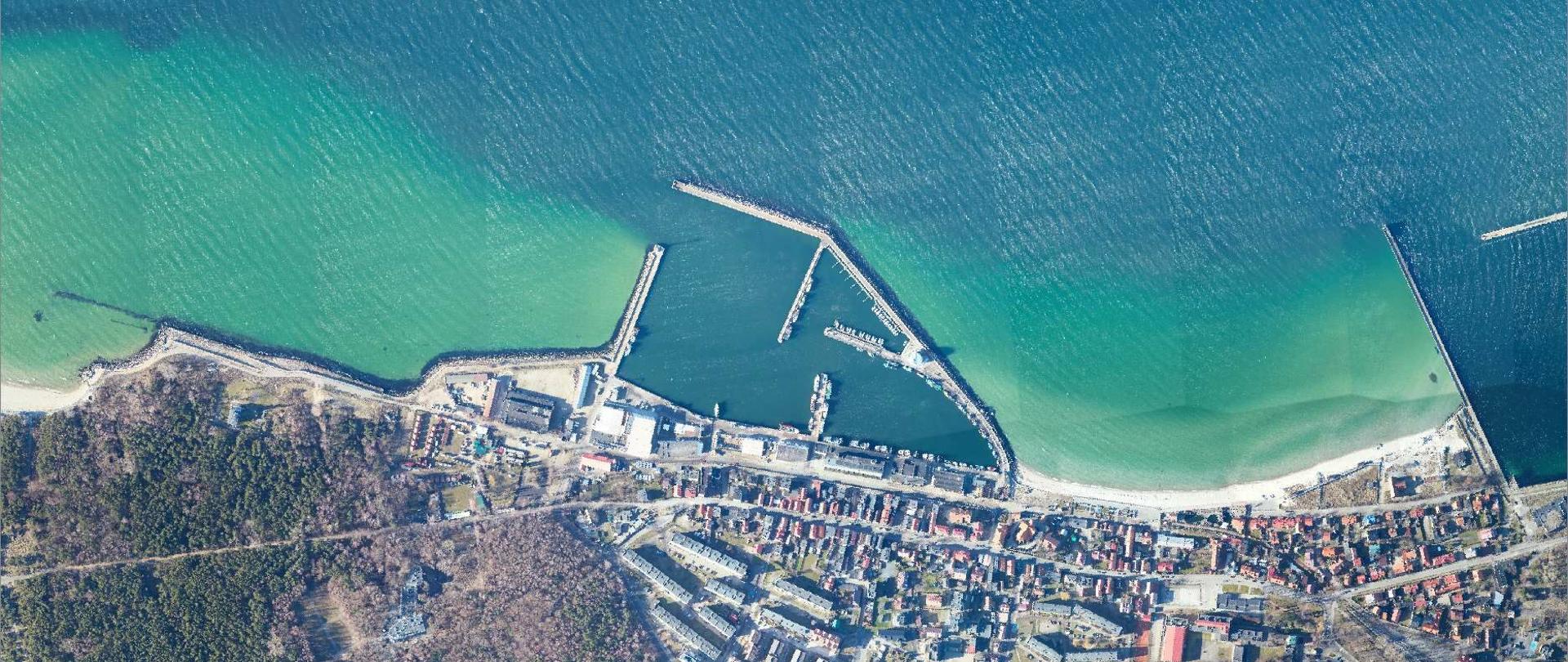 Zdjęcie wybrzeża z lotu ptaka