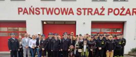 Uroczysta zbiórka z okazji przejścia na zaopatrzenie emerytalne trzech funkcjonariuszy Jednostki Ratowniczo – Gaśniczej w Obornikach
