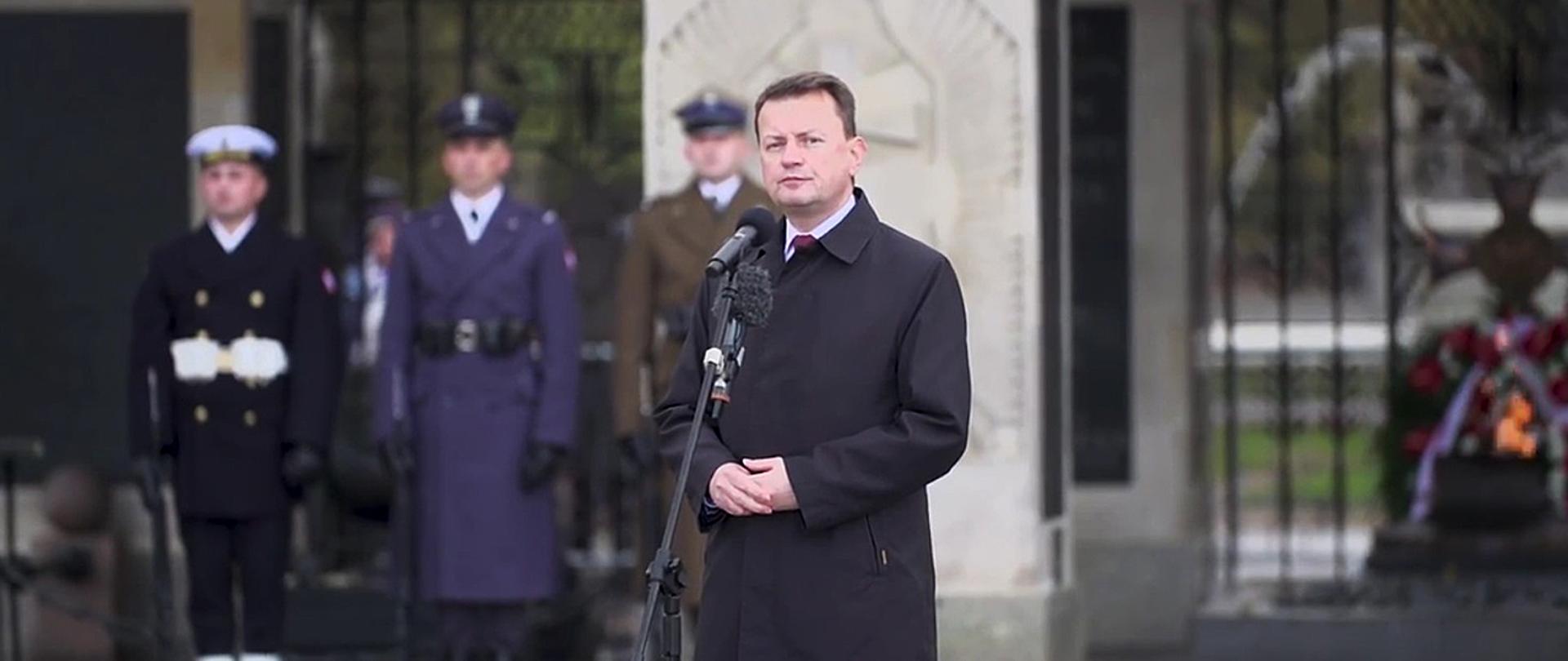 Minister Mariusz Błaszczak 25 października, na Placu Marszałka Józefa Piłsudskiego w Warszawie wziął udział w obchodach Święta Sztabu Generalnego Wojska Polskiego.