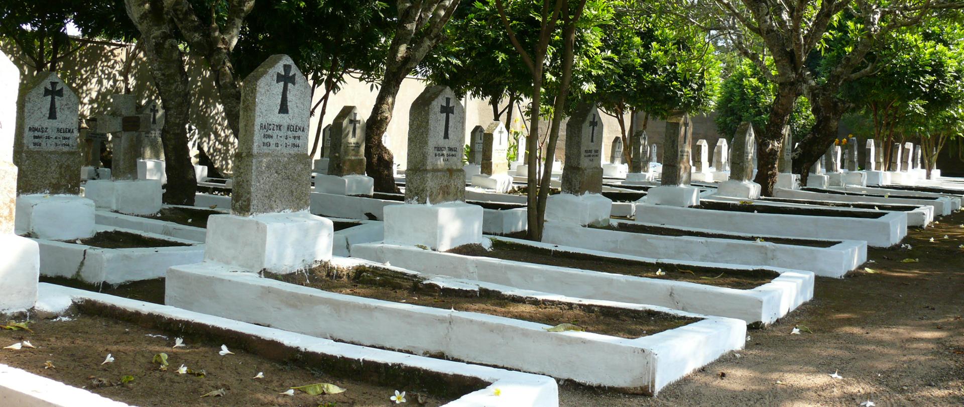 Tanzania, Tengeru - Cmentarz 