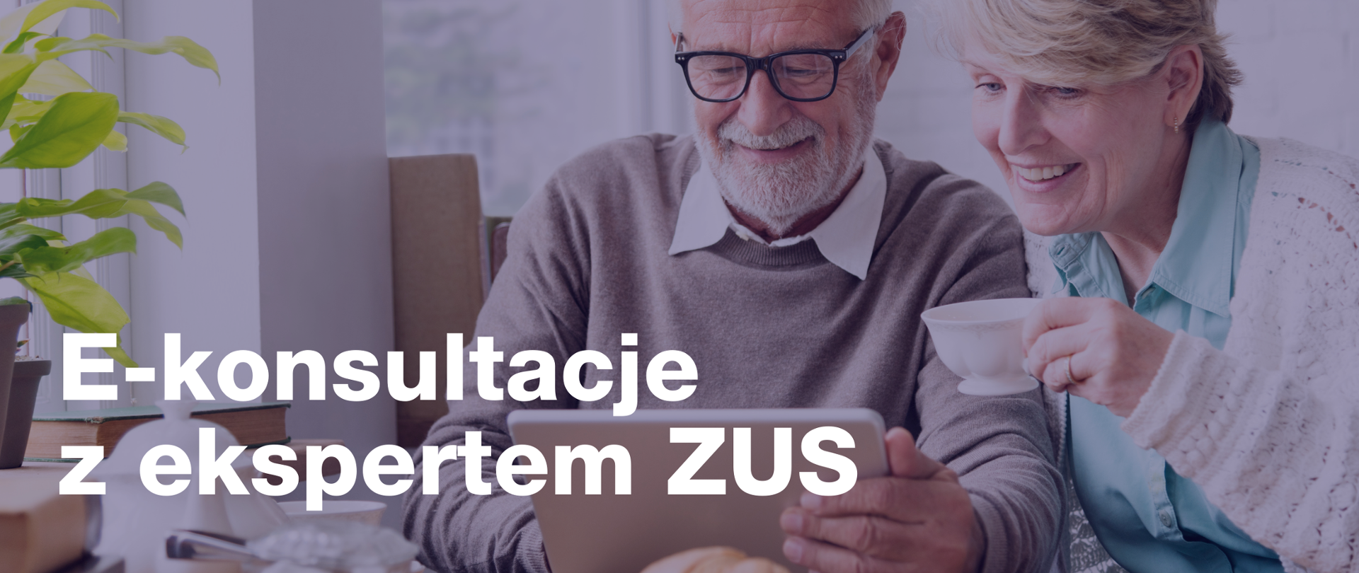 Grafika przedstawia kobietę i mężczyznę w średnim wieku prowadzących rozmowę za pośrednictwem tabletu.