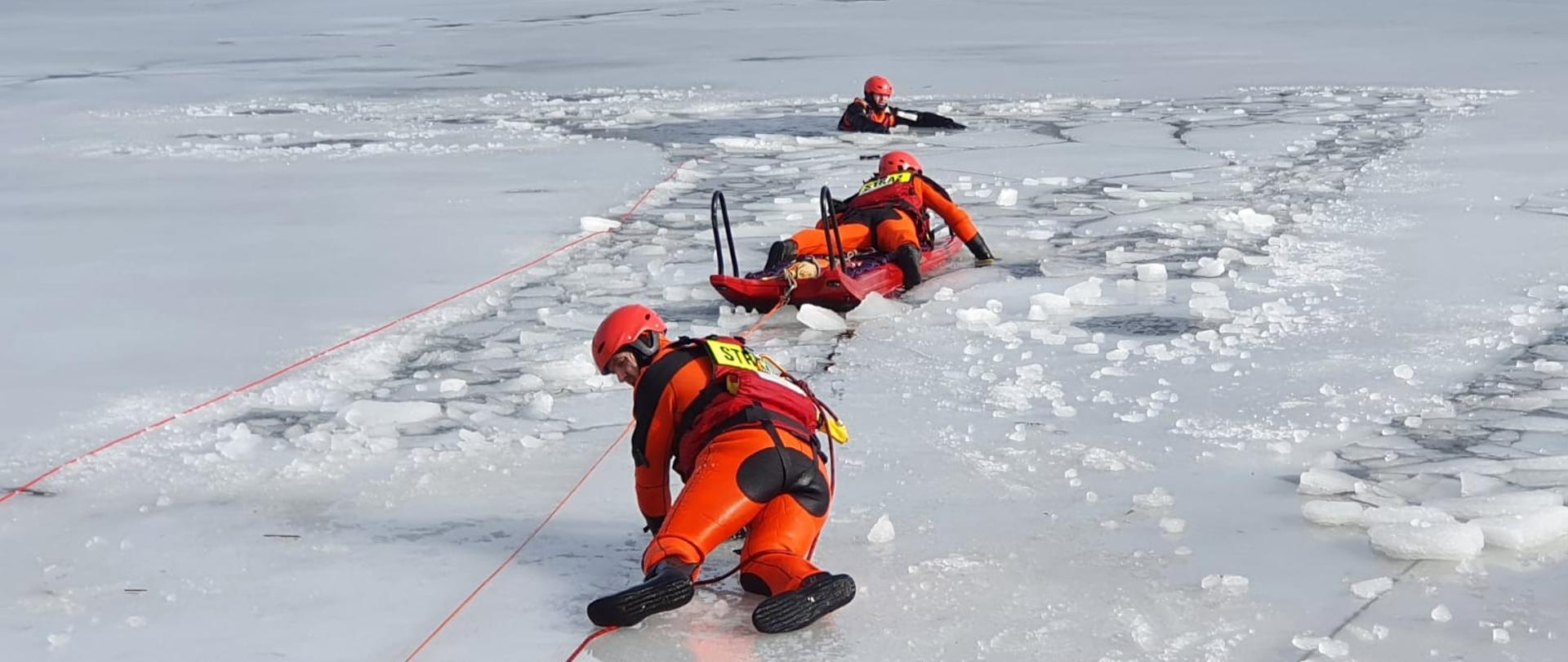 Ćwiczenia na lodzie