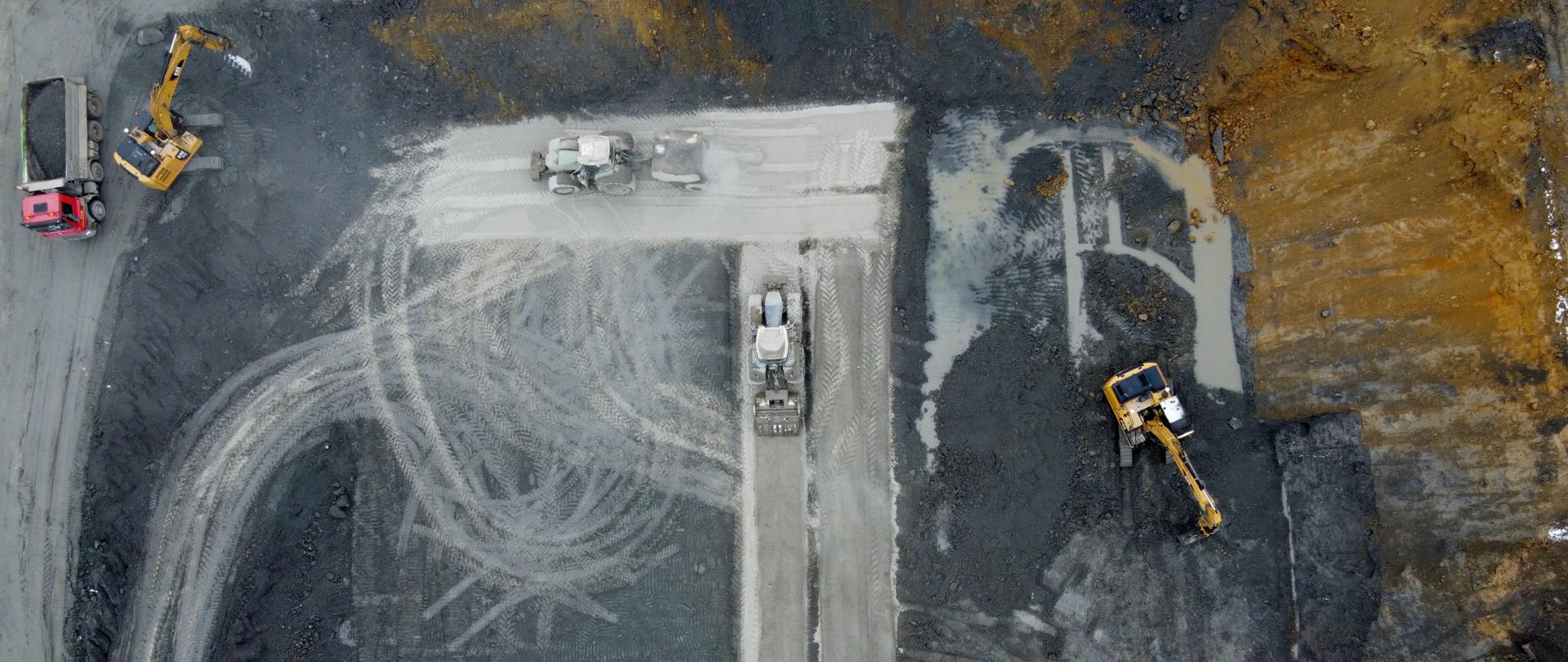 Widok z lotu ptaka na budowę S19 Rzeszów Południe - Babica. 