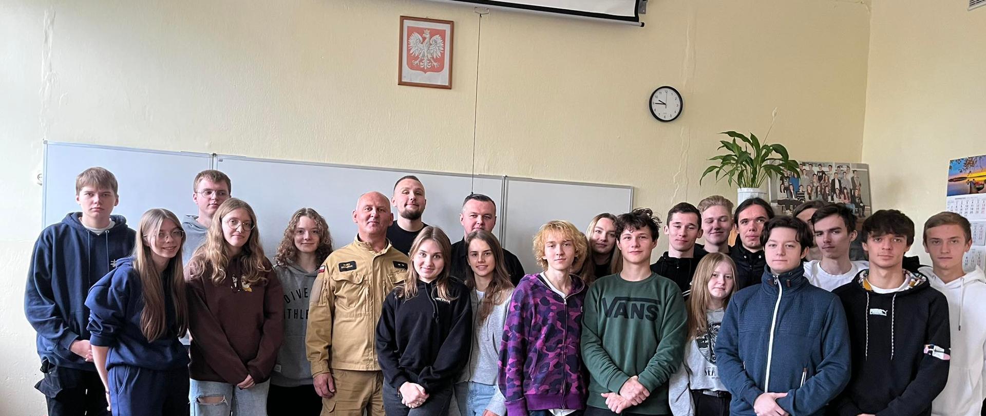 Spotkanie edukacyjne z młodzieżą w Liceum Ogólnokształcącym
im. Stanisława Wyspiańskiego w Mławie.