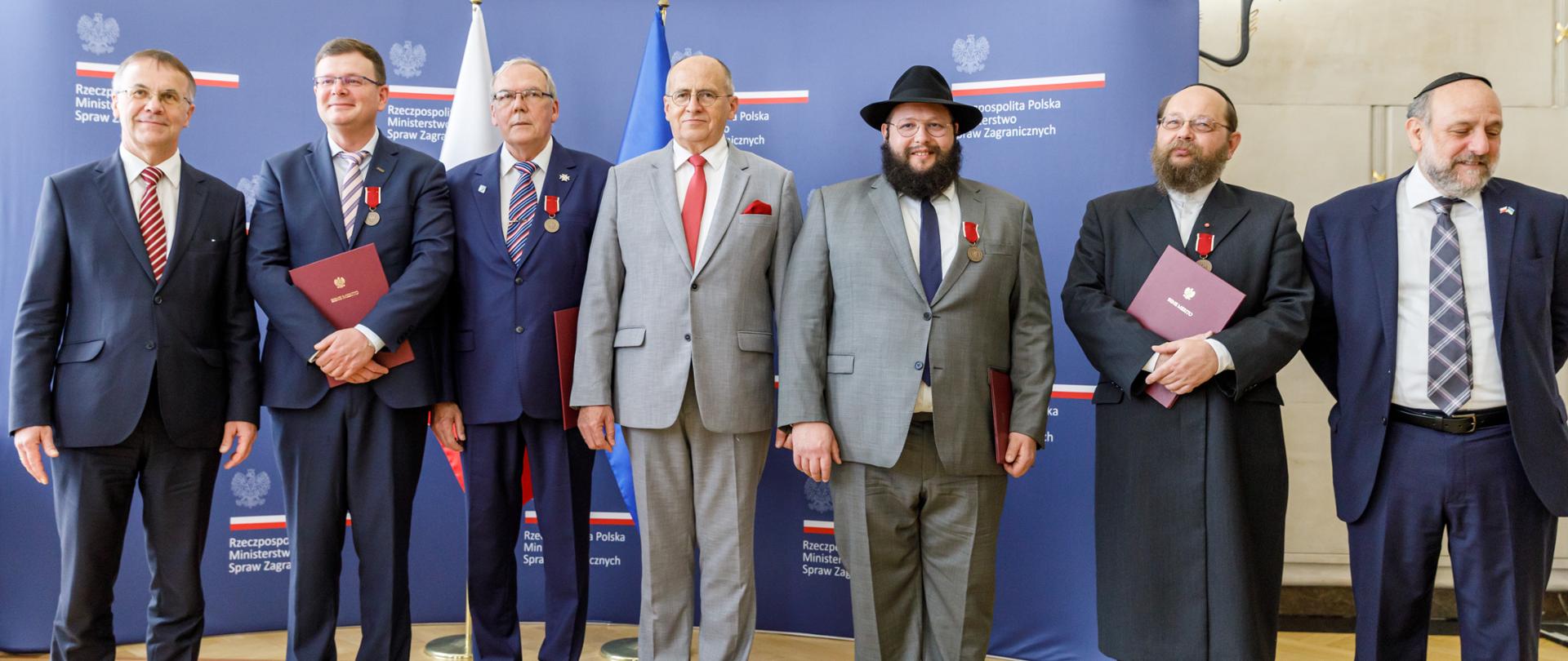 Minister Zbigniew Rau wręczył Honorowe Odznaki „Bene Merito” animatorom współczesnego społeczno-kulturalnego i religijnego życia żydowskiego w Polsce