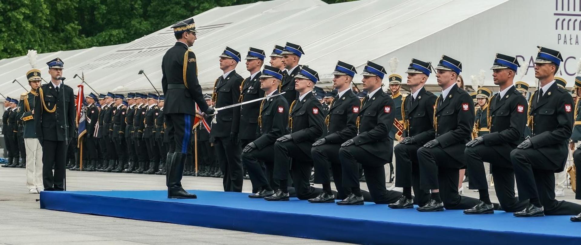 Komendant Główny Państwowej Straży Pożarnej zatwierdził zasady kwalifikowania kandydatów do udziału w postępowaniu rekrutacyjnym na przeszkolenie zawodowe przygotowujące do zajmowania stanowisk oficerskich w Państwowej Straży Pożarnej (SPO).
