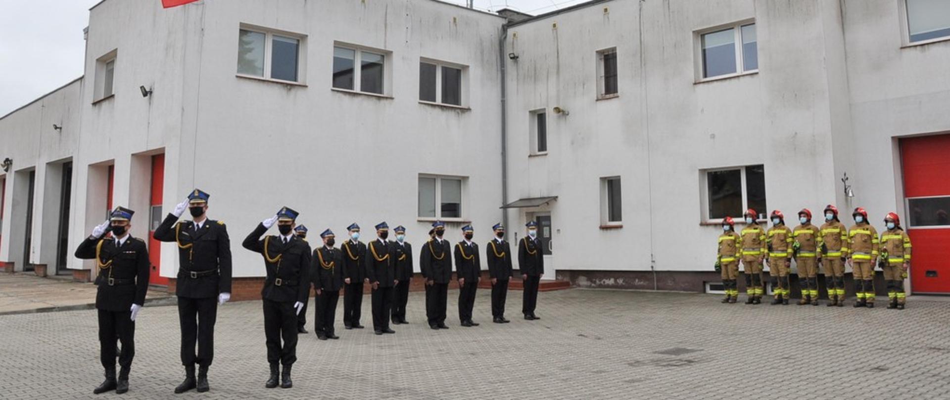 Uroczysty apel z okazji Dnia Strażaka 2021