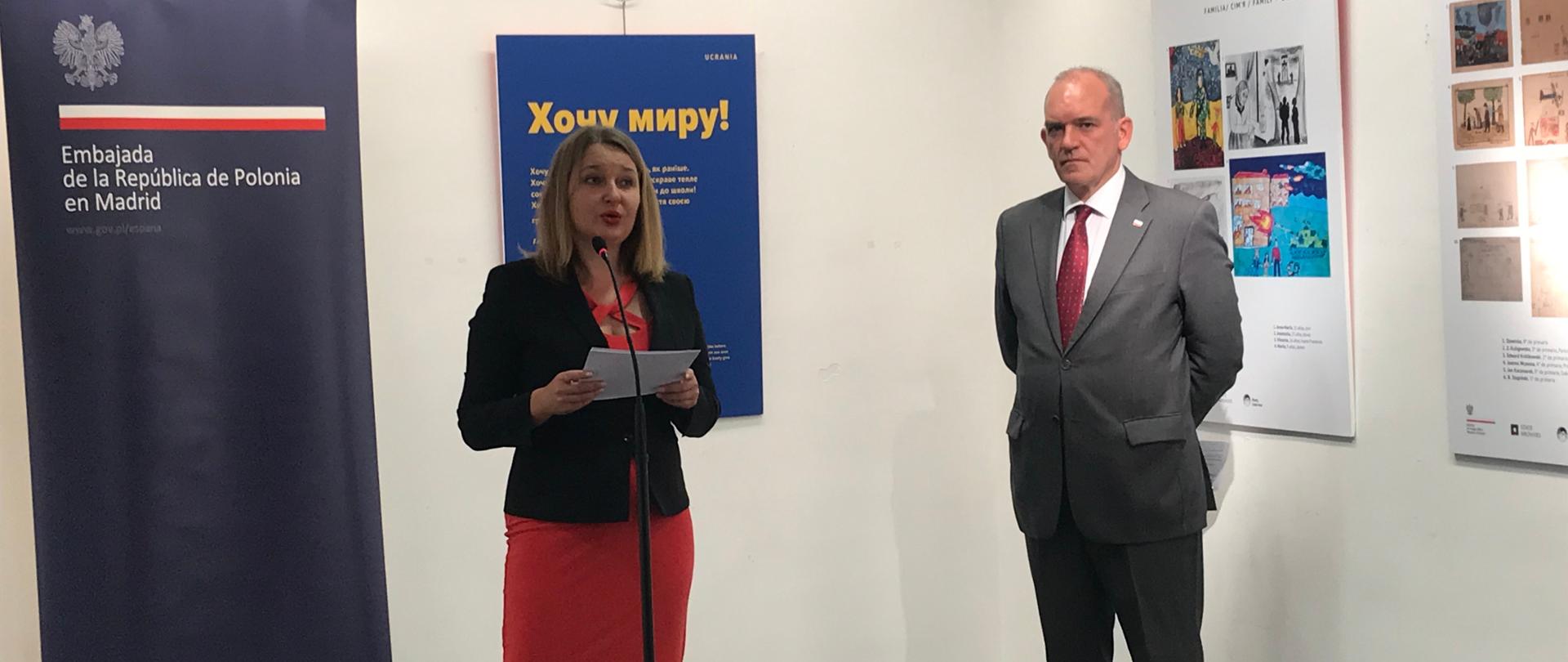 Inauguración de la exposición Amb. A. Sroka