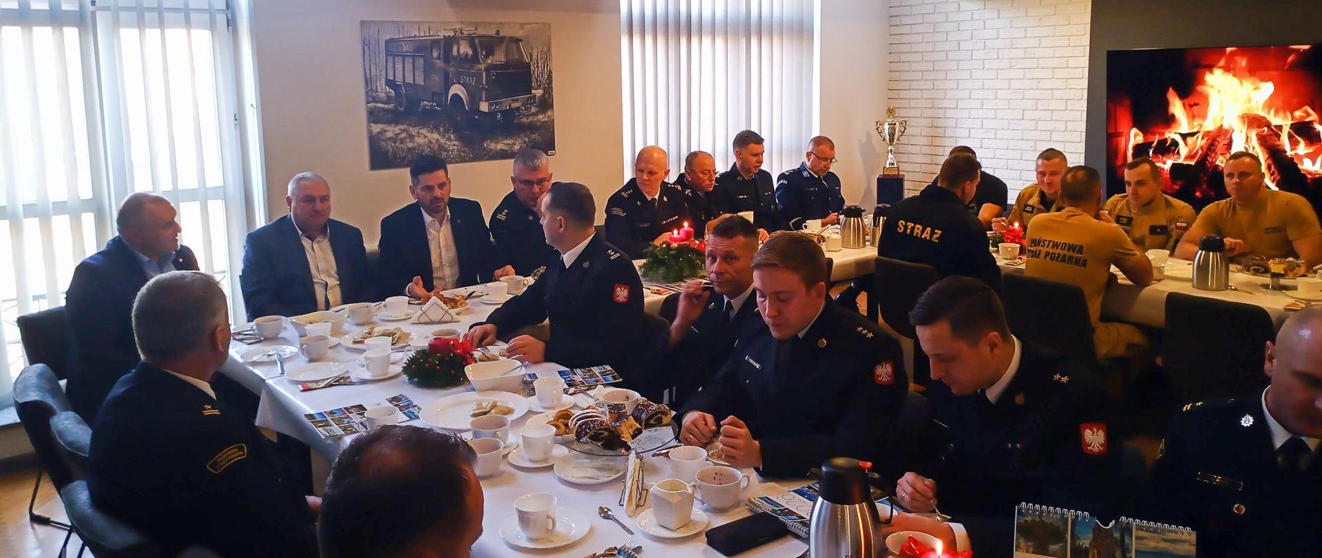 Spotkanie opłatkowe w Komendzie Powiatowej Państwowej Straży Pożarnej w Nysie
