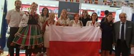 La_littérature_et_la_culture_polonaises_au_Salon_international_du_livre_de_Tunis_