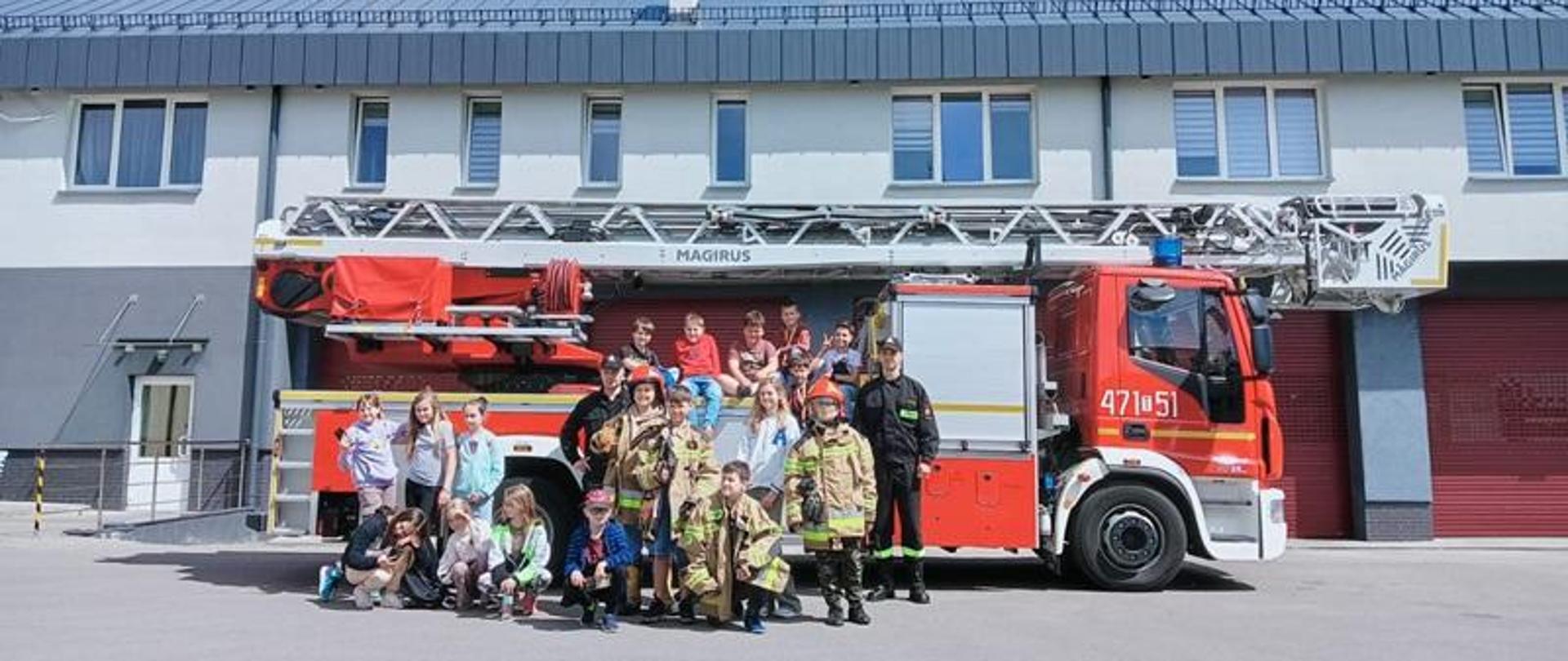 Wizyta uczniów z Szkoły Podstawowej nr. 1 w Sandomierzu w Komendzie Powiatowej Straży Pożarnej w Sandomierzu