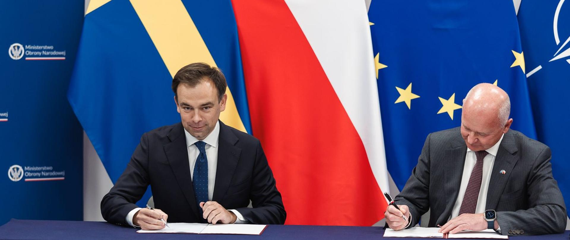 Minister Andrzej Domański oraz prezes Micael Johansson