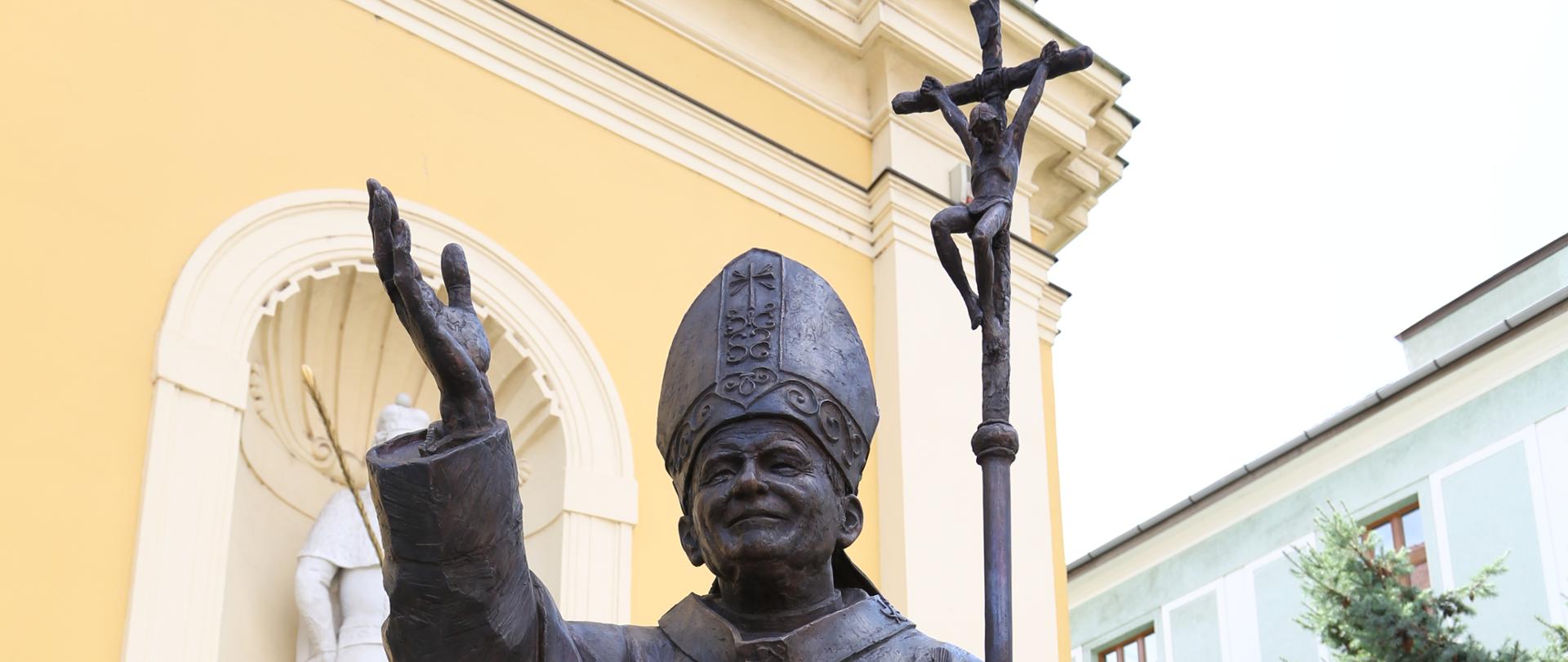 Odsłonięcie pomnika św. Jana Pawła II w Debreczynie 