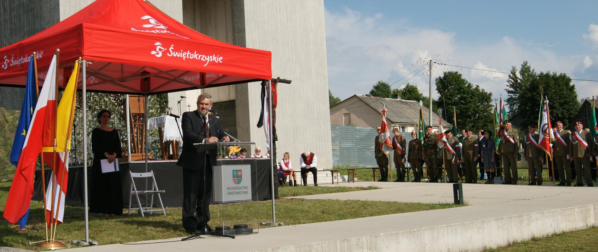 Minister J.K. Ardanowski odczytuje list Prezydenta RP