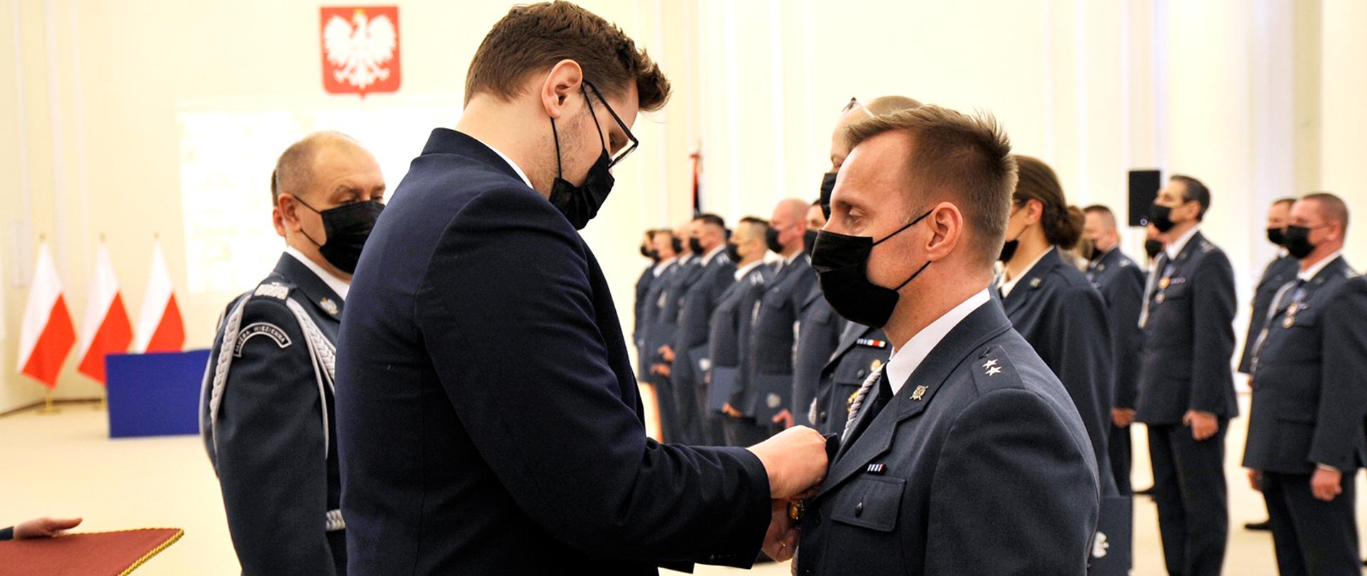 Święto_Służby_Więziennej_odznaczenia2