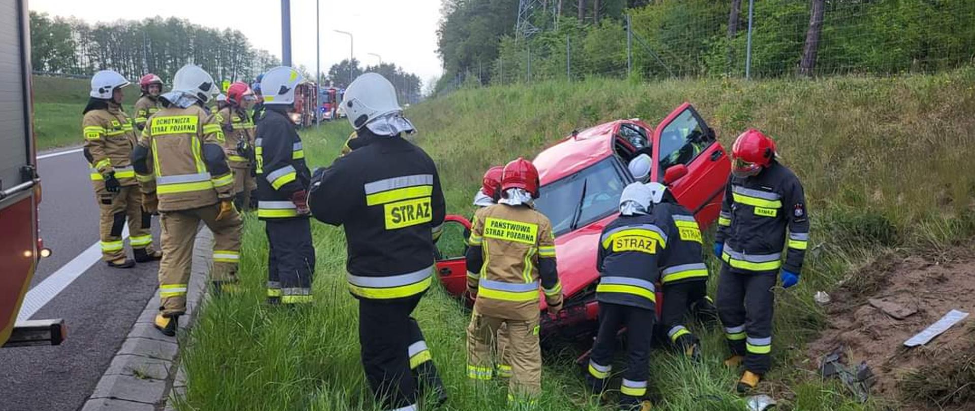 o wypadku drogowym na węźle DK3 na wysokości Parłówka