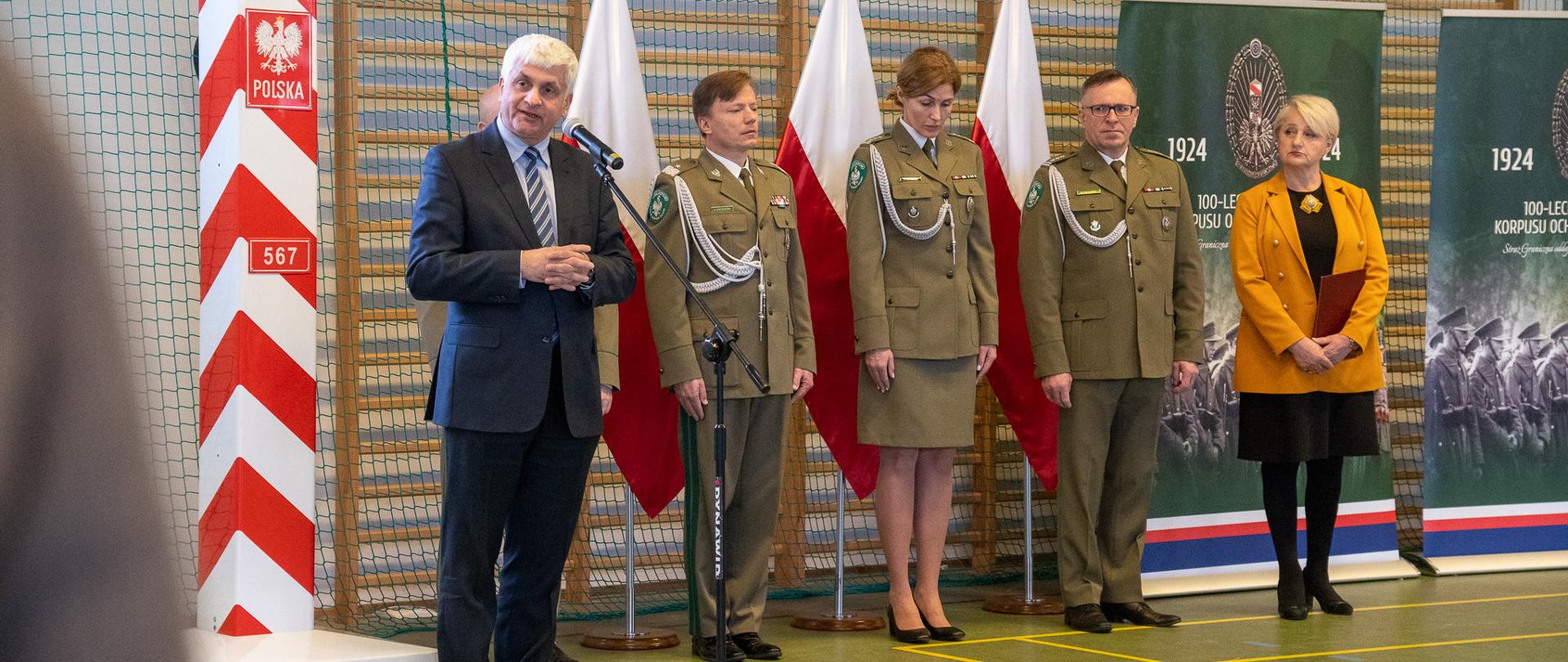 Uroczysta zbiórka z okazji Narodowego Święta Niepodległości w Podlaskim Oddziale Straży Granicznej