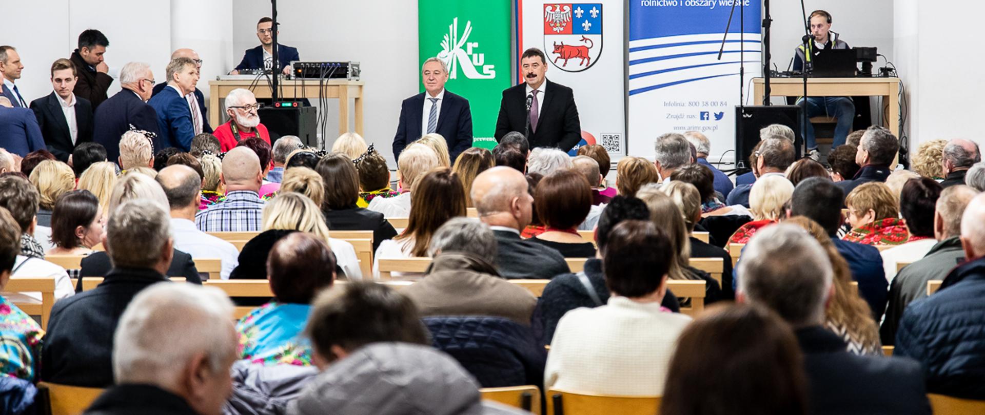 Wicepremier, minister rolnictwa i rozwoju wsi Henryk Kowalczyk kontynuował dziś cykl bezpośrednich rozmów z rolnikami w terenie