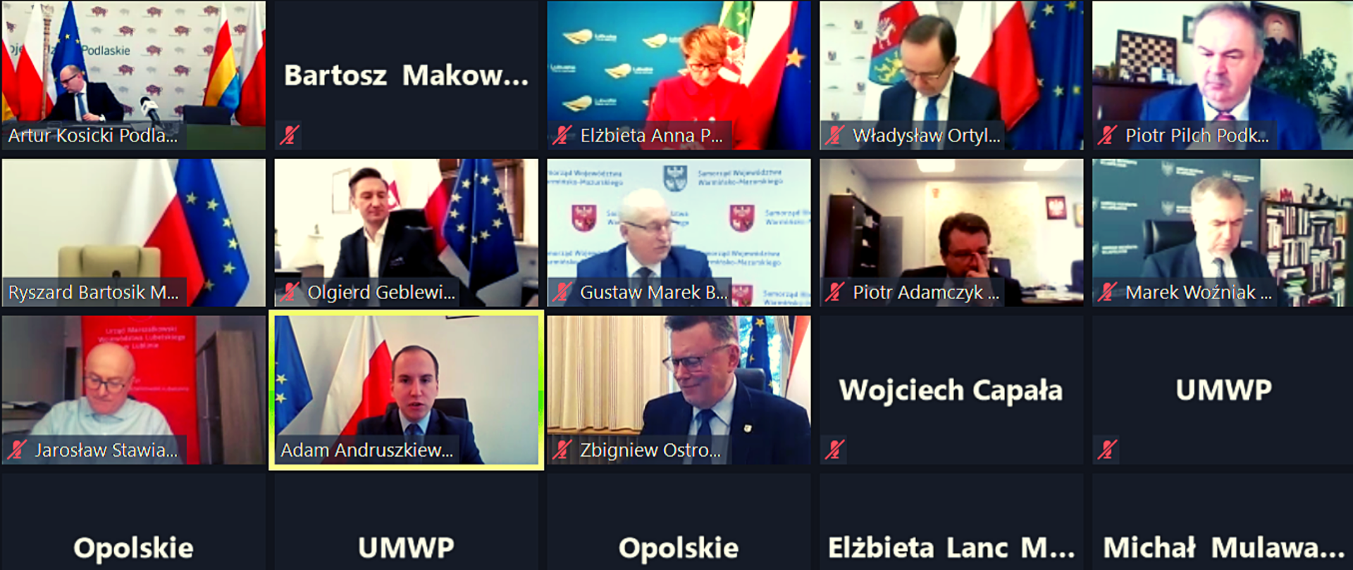 Widok (zrzut) ekranu komputera, na którym widoczni są wszyscy uczestnicy spotkania - Konwentu Marszałków Województw RP. Wśród nich minister Adam Andruszkiewicz.