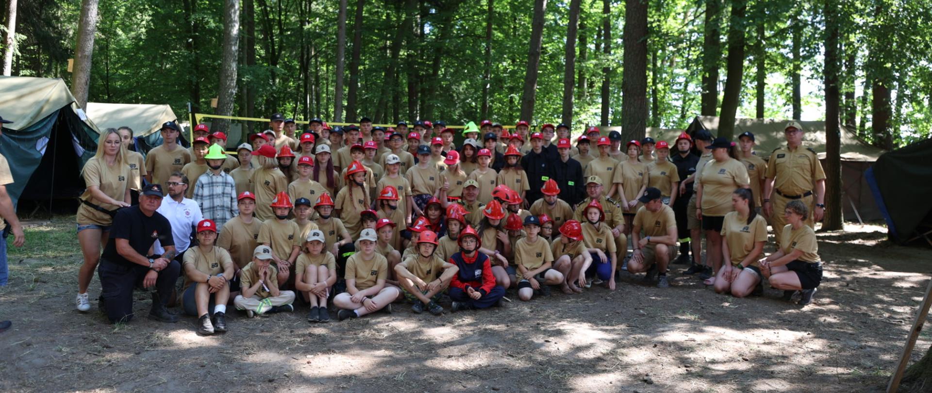 Zdjęcie grupowe wszystkich uczestników spotkania