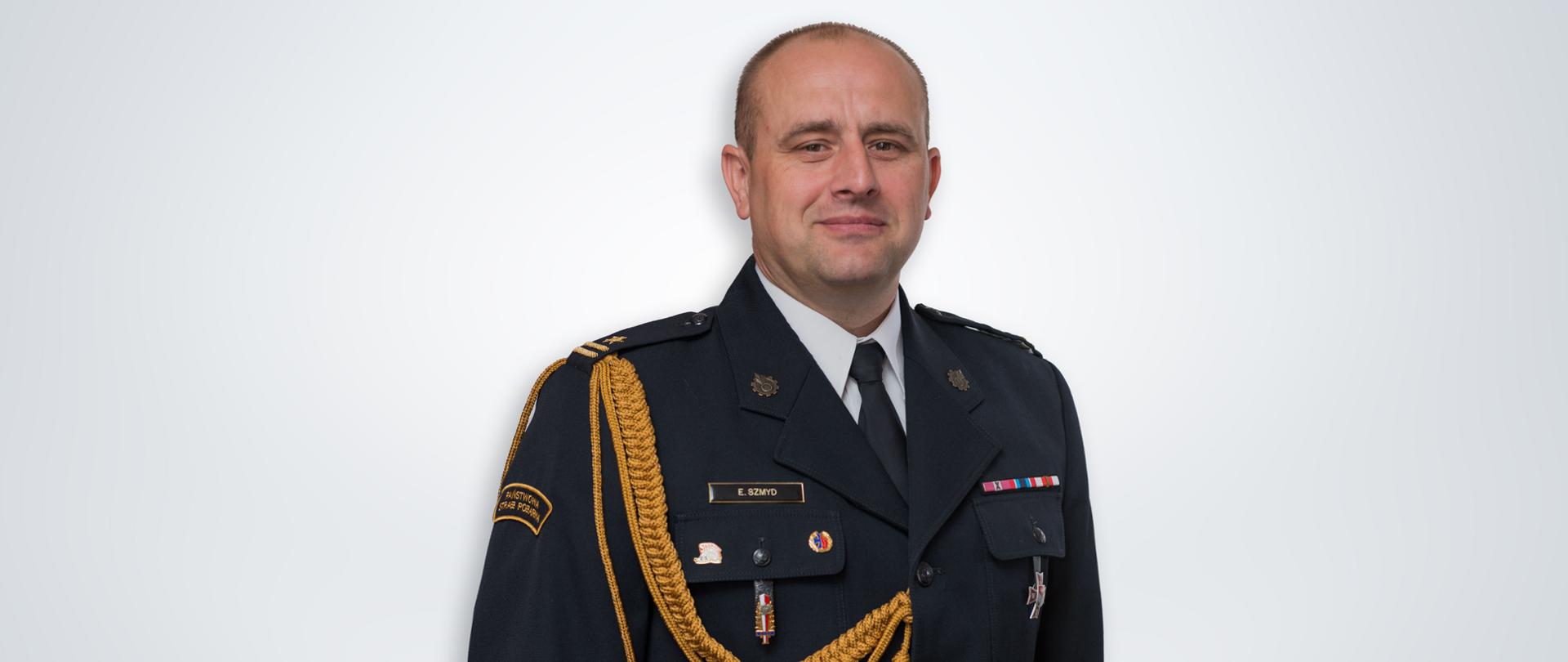 Komendant Powiatowy PSP w Ustrzykach Dolnych mł. bryg. mgr inż. Emil Szmyd