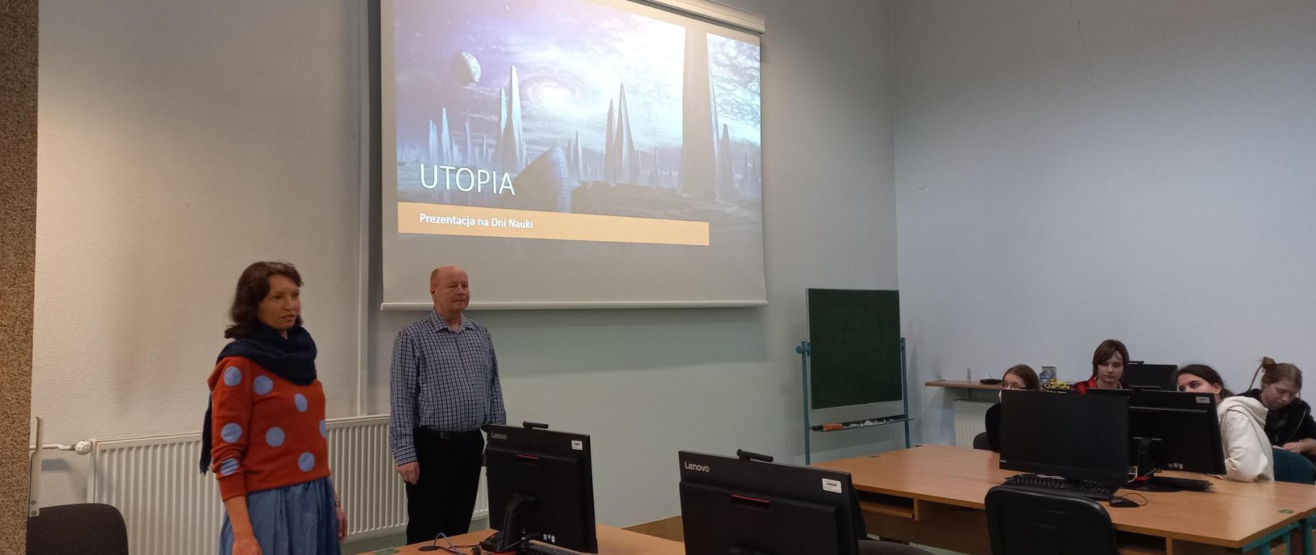 Na zdjęciu pracownia multimedialna i prowadzone w niej warsztaty