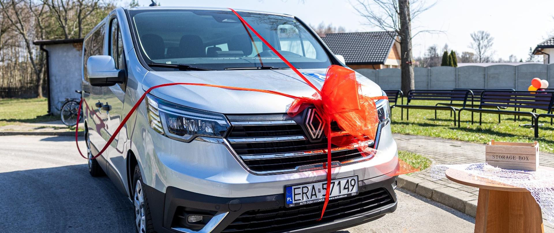 Samochód zakupiony na potrzeby podopiecznych Środowiskowego Domu Samopomocy w Krępie 