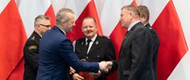 Uroczyste wręczenie promes i świadczeń ratowniczych druhom OSP z powiatu włocławskiego