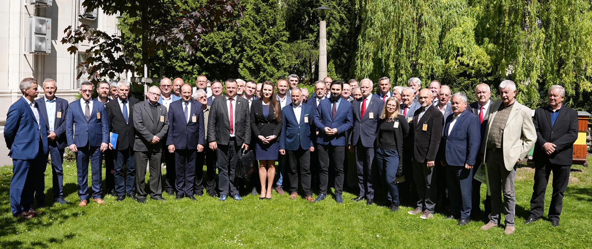 Sekretarz stanu, pełnomocnik rządu ds. przetwórstwa i rozwoju rynków rolnych Norbert Kaczmarczyk spotkał się z przedstawicielami branży pszczelarskiej