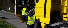 Inspektor WIOŚ i ITD kontrolują transport towarów w Przemyślu w dniu 22.04.2026 r. 