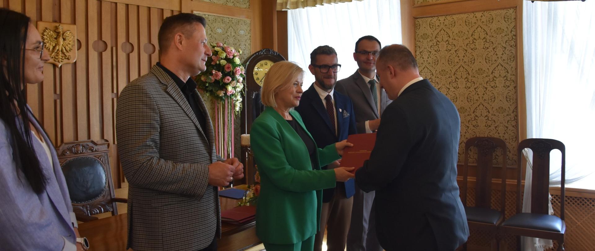 Wręczyliśmy promesy beneficjentom programu „Ochrona zabytków” z Wielkopolski