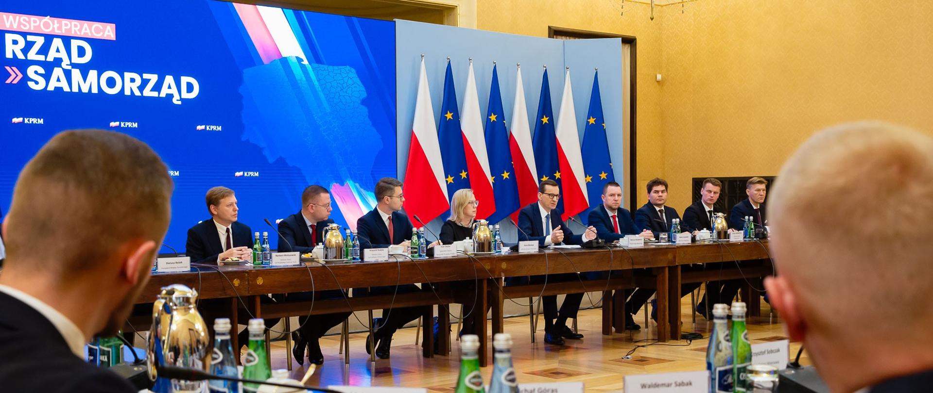 Spotkanie rządu z samorządowcami.