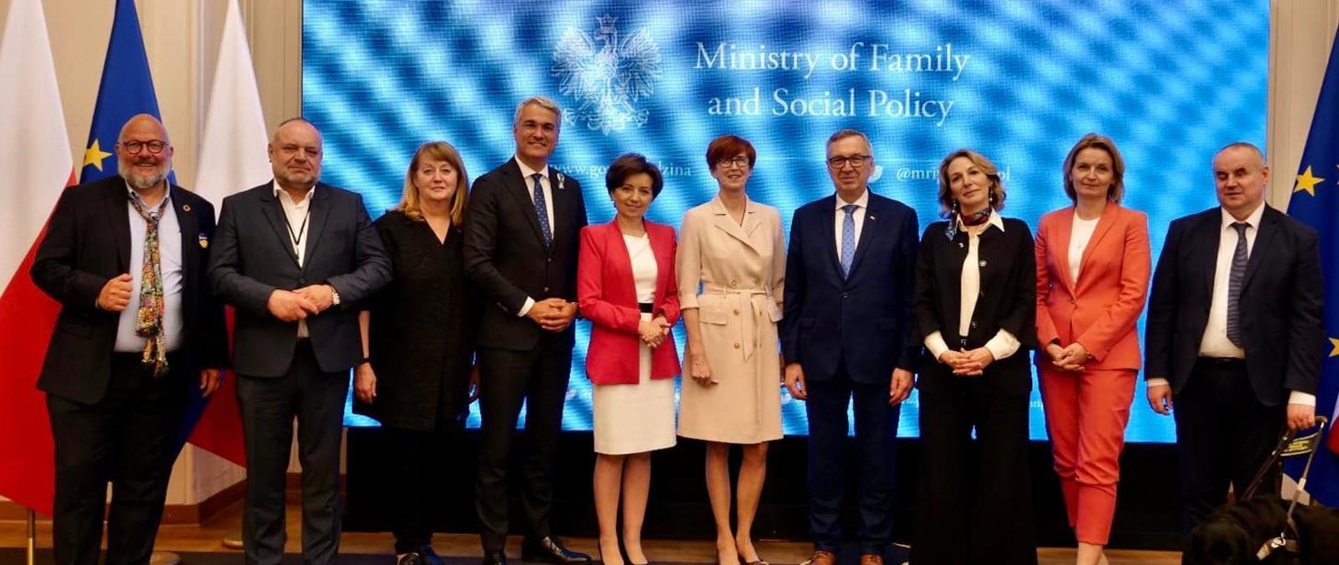 MEPs visiting the Ministry of Family