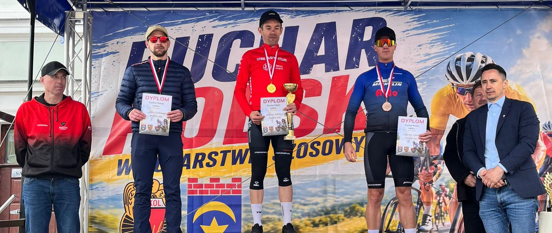 Podwójne podium strażaka ze Szczytna na Mistrzostwach Polski w kolarstwie szosowym