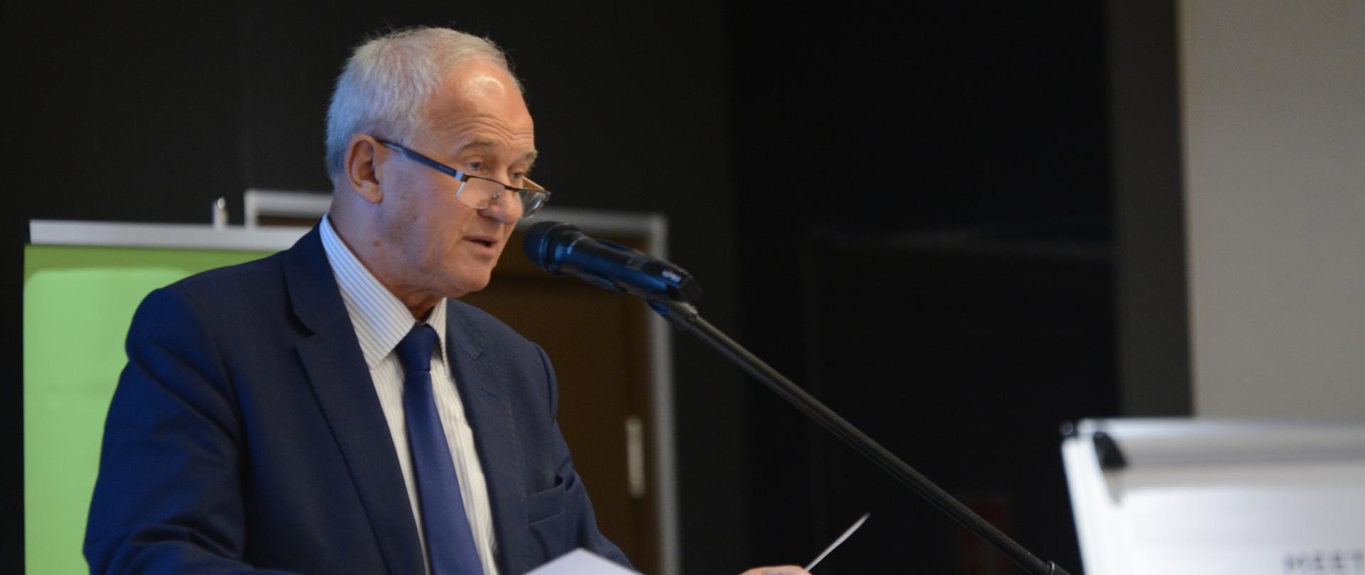 Minister Krzysztof Tchórzewski otwiera III Okrągły Stół Energetyczny