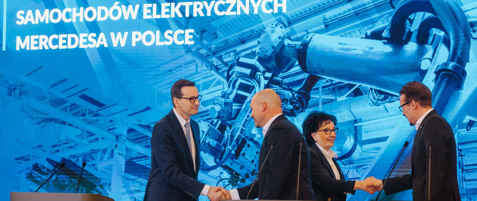 Oświadczenia marszałek sejmu Elżbiety Witek, premiera Mateusza Morawieckiego i przedstawicieli Mercedes-Benz Group AG