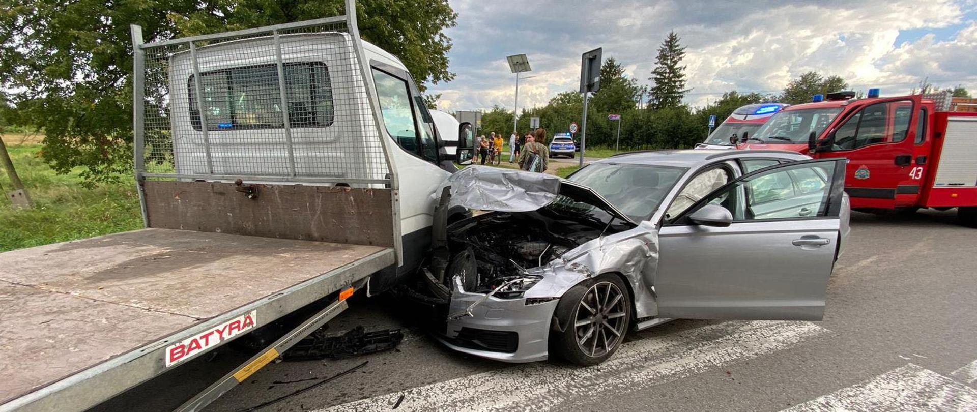 Wypadek w Babinie - zderzenie Audi z Iaweta IVECO