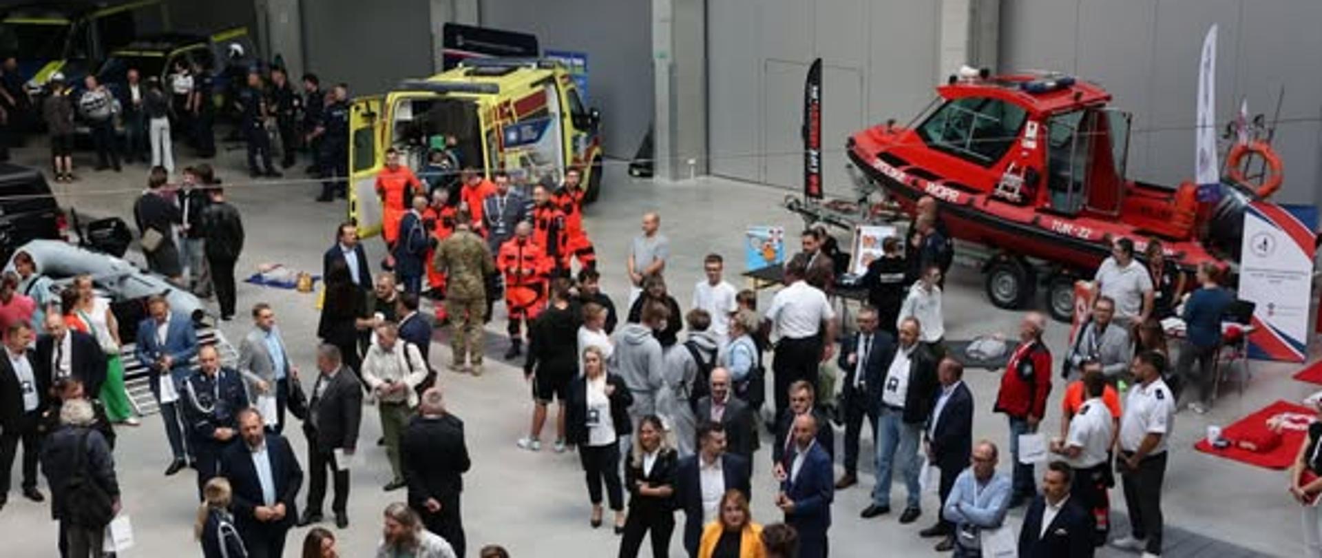 W Centrum Wystawienniczo-Kongresowym w Opolu trwa III Kongres Bezpieczeństwa Województwa Opolskiego pod hasłem:
„Bezpieczne Opolskie – nowe wyzwania, skuteczne rozwiązania”.