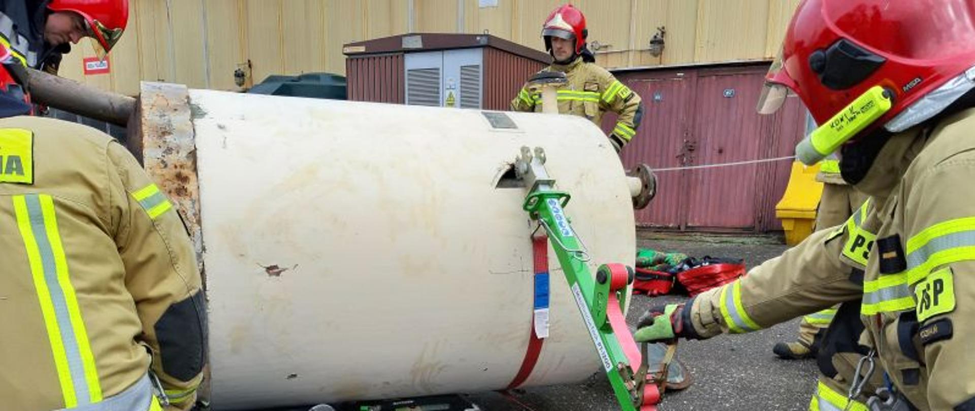 Ćwiczenia na zakładzie Wyborowa