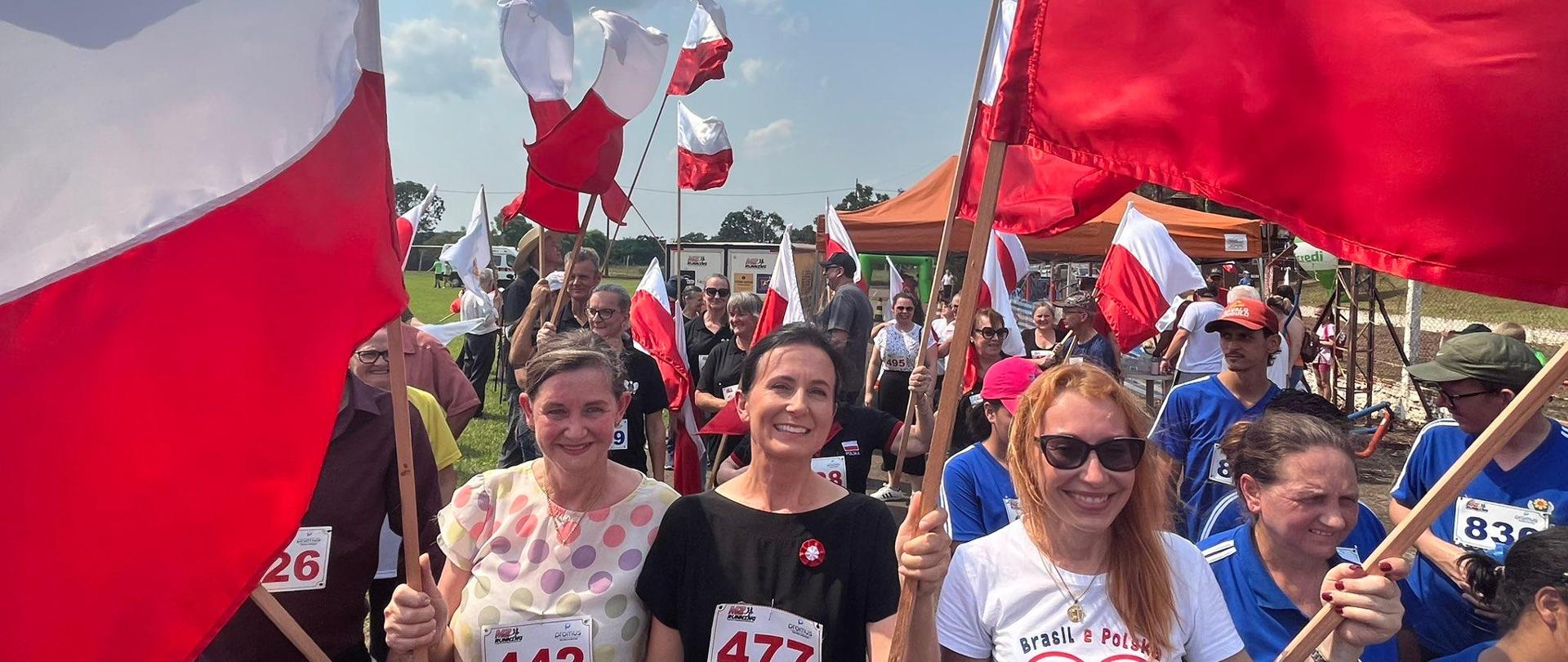 Ambasador Polski Bogna Janke z brazylijską Polonią w Guarani das Missões