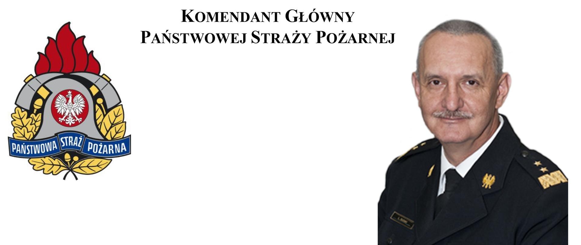 Komendant Główny Państwowej Straży Pożarnej na białym tle, po lewej logo straży 
