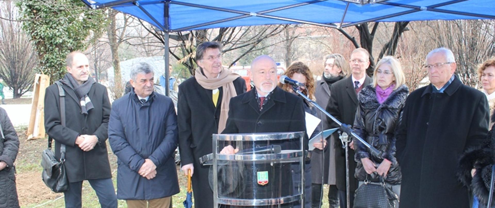 Ambasador Jarosław Lindenberg. 