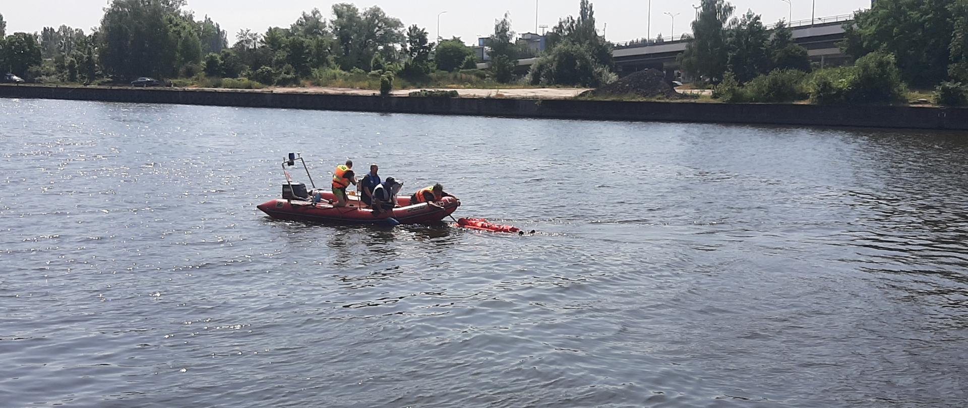 Ćwiczenia JRG 5 na rzece Odrze