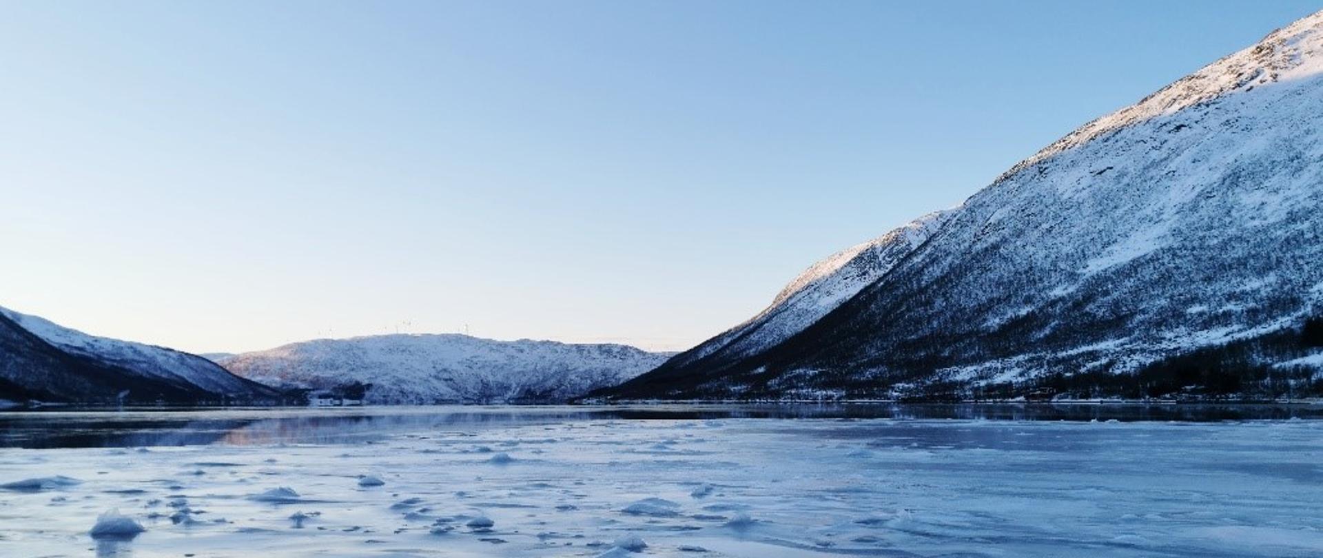 Bezpieczeństwo na zamarzniętych akwenach